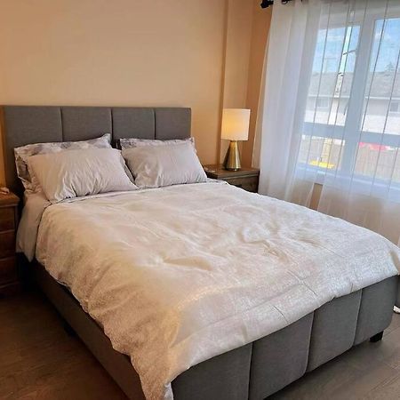Brand New Luxury 2-Bedroom Townhouse. Duncan Kültér fotó